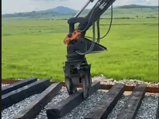 Unlocking Railway Efficiency: The Power of the Hi-Rail Excavator